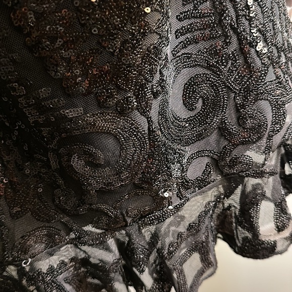 By the way. brand. Black sequins, backless dress with frill hem and mesh overlay - Picture 3 of 4